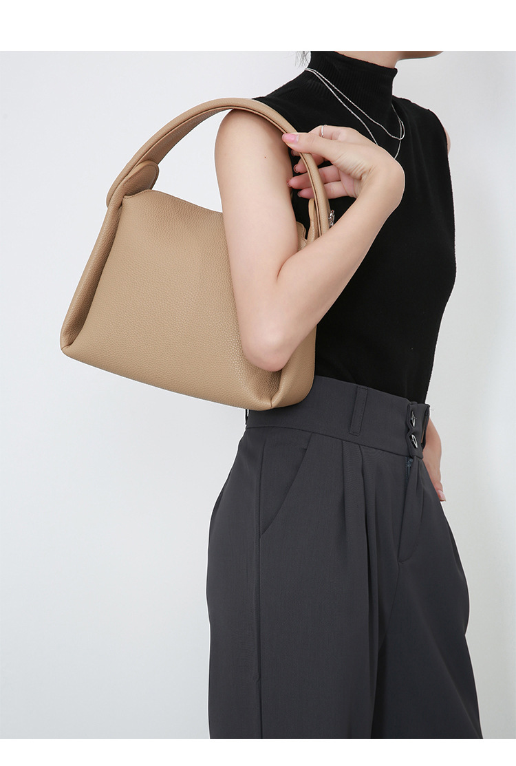  Women's Bags Large Capacity Soft Cigarette Case Bag 2023 New Solid Color Casual Pillow Bag Khaki Commuter Hand Crossbody Bag_voghion.com