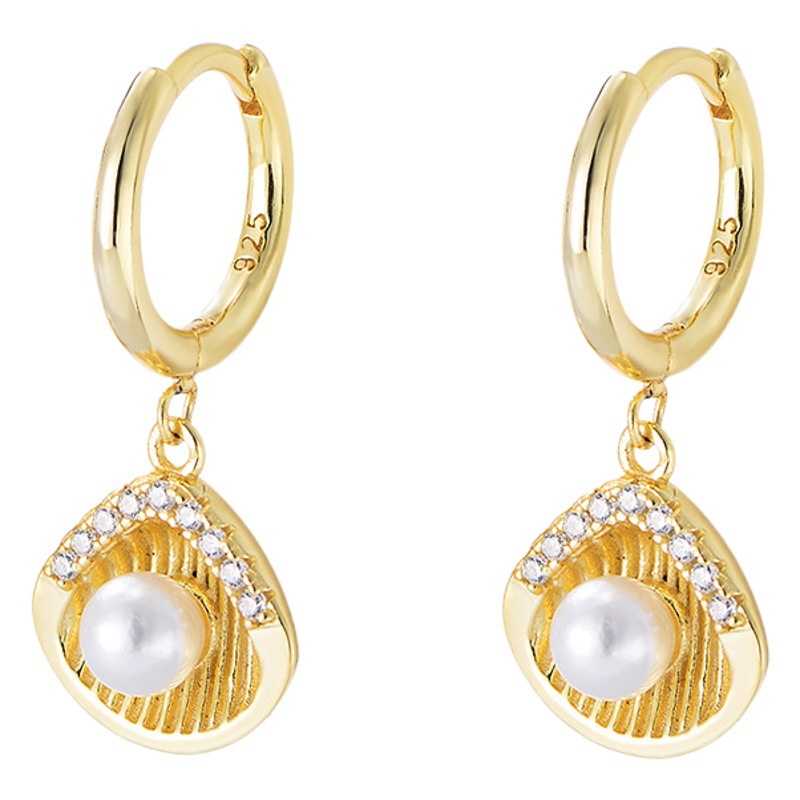 S925 plata esterlina en forma de concha de perlas pendientes de alto grado europeo y americano ins moda personalizada pendientes incrustados de diamantes para las mujeres