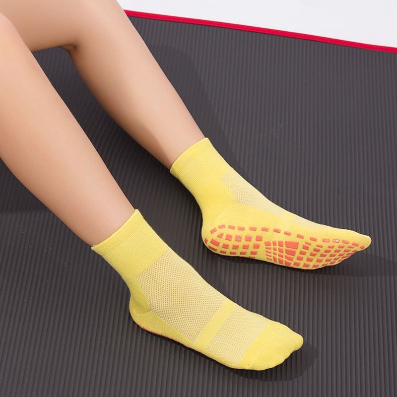 Silicone mesh breathable trampoline socks, amusement park early education center non-slip socks, yoga sports floor socks with custom logo