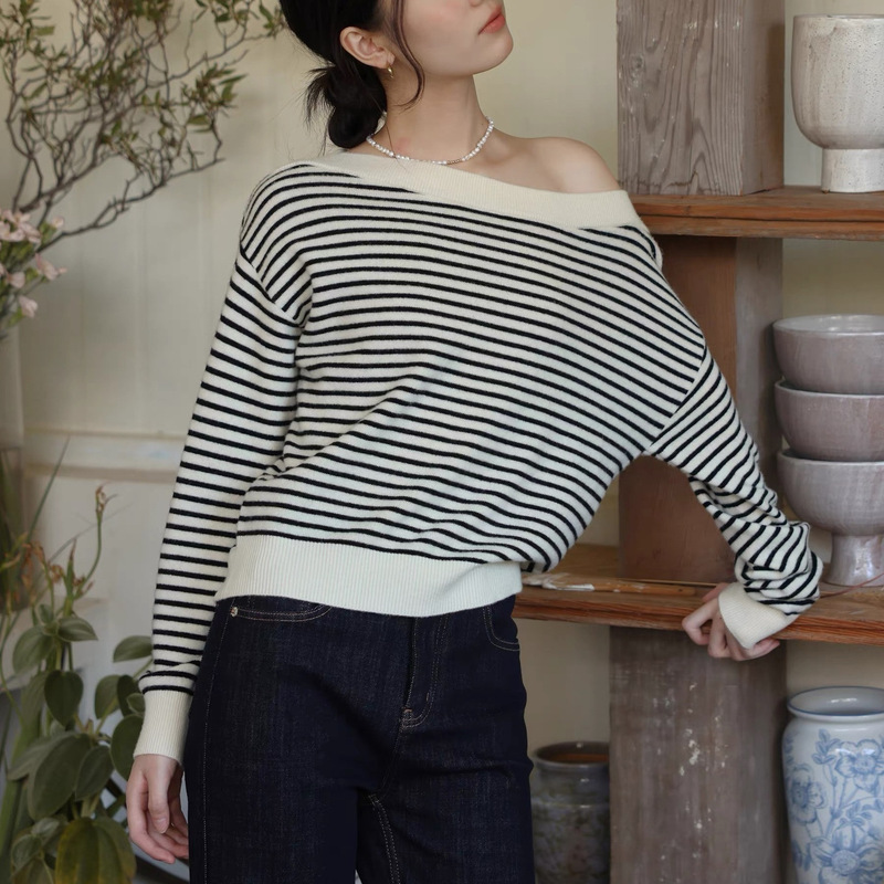 Muns Wool Black and White Stripesd Slanted Shoulder Pullover Knitwear Boat Neck Contrasting Simple Bottoming Knitwear