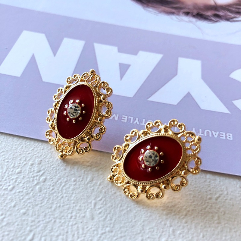 Nihaojewelry Simple Pearl Red Drip Glaze Resin Enamel Earrings Wholesale Jewelry display picture 2