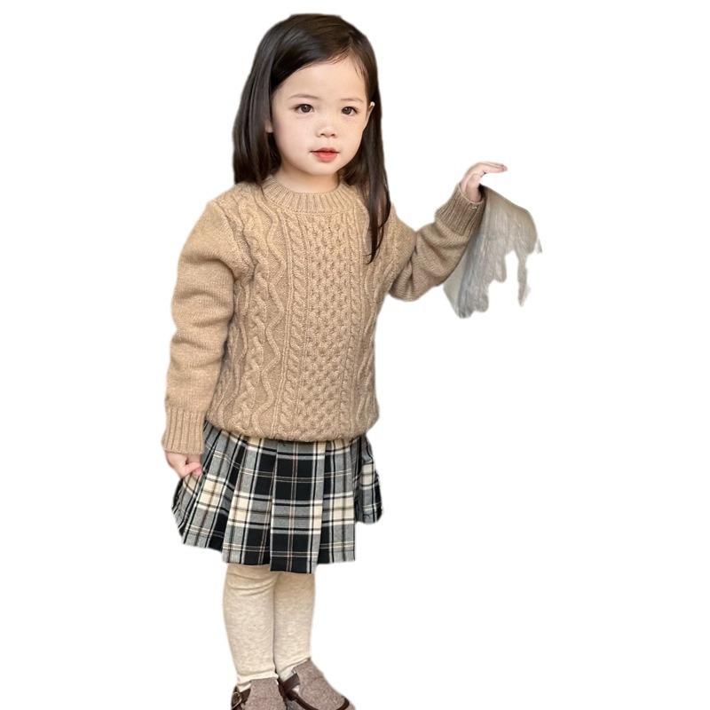 Una familia de tres y cuatro padre-hijo ropa completa decoración del hogar madre-hijo padre-hijo ropa rojo alpaca terciopelo suéter de alta gama