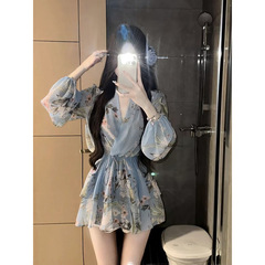 フランス風の花の襟の長袖のシフォンのワンピースの婦人服の夏のギャルの気質の修身はやせている仙女のスカートのスカートを現します。