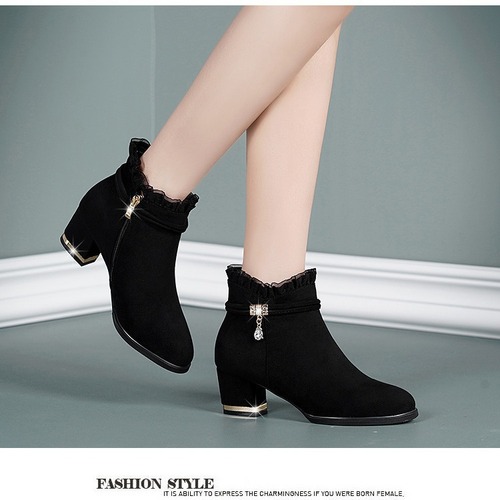 Women's Oversized Shoes for Autumn/Winter 2024, European and American Fashion, Felt Lining with Diamond Embellishment, Lace Edge, Thick Heel, Versatile Trendy Boots, Korean Style