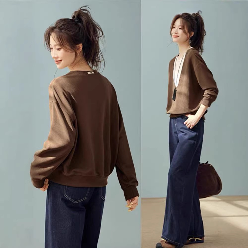 Áo thun nữ cổ U dáng rộng thiết kế giả hai lớp — màu cà phê chi tiết 1