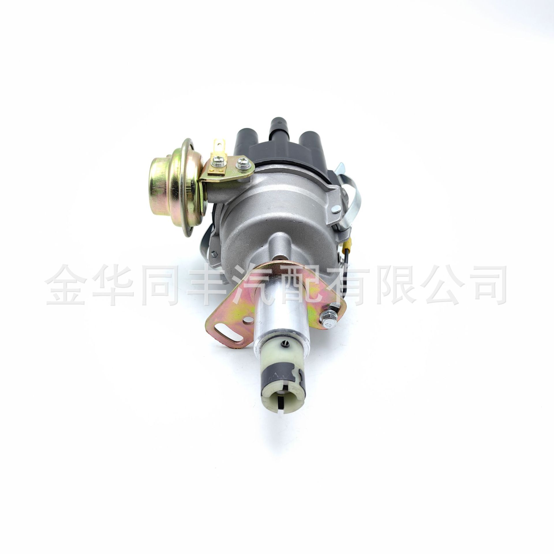 Cross-border applicable Nissan Nissan 720 Path 2.4L Z20 distributor 22100-J1710 *