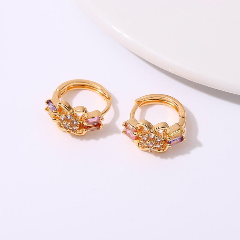 Europa y los Estados Unidos comercio exterior ins moda personalidad lujo ligero nicho color zircon pendientes de orejas de cobre micropantalón 18K