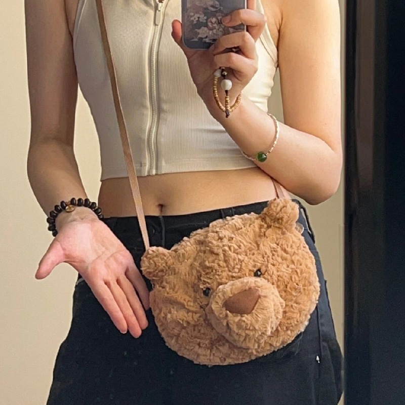 2023新款巴塞罗熊包包可爱卡通毛绒玩偶熊头包娃娃背包女士斜挎包