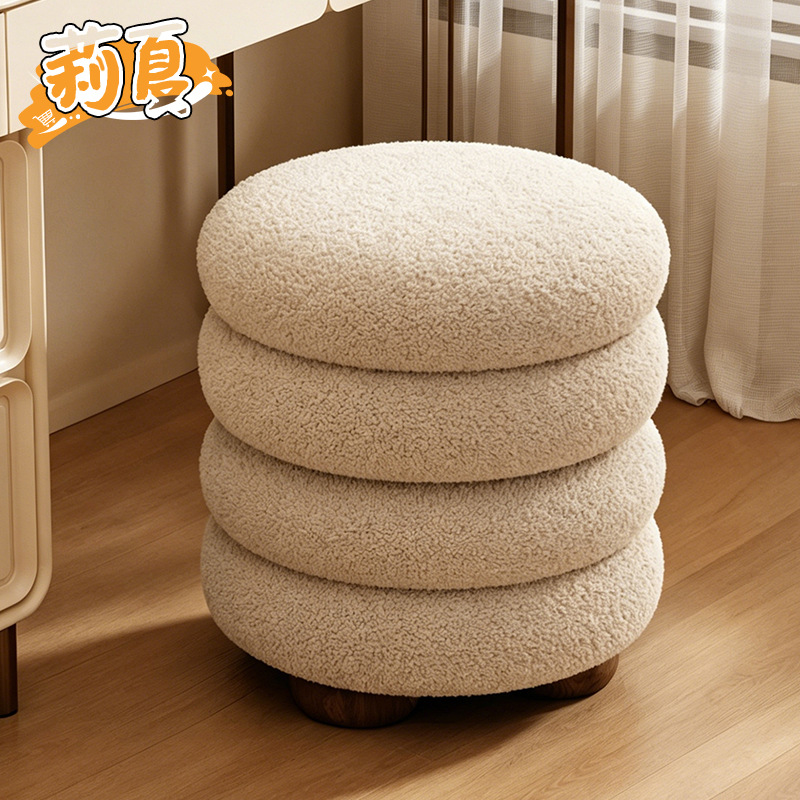Retro Makeup Stool, Light Luxury Bedroom Vanity Stool for Girls, Manicure Chair, Home Dressing Room Lambswool Makeup Chair
