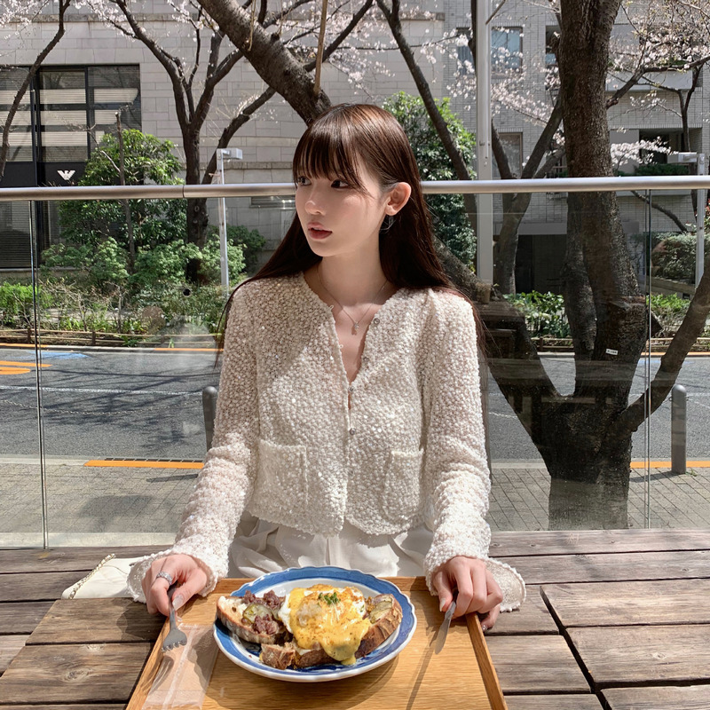 Chicyou White Transparent Sequined Top, Sparkling, Light, Breathable, Versatile and Slimming Look Short Cardigan