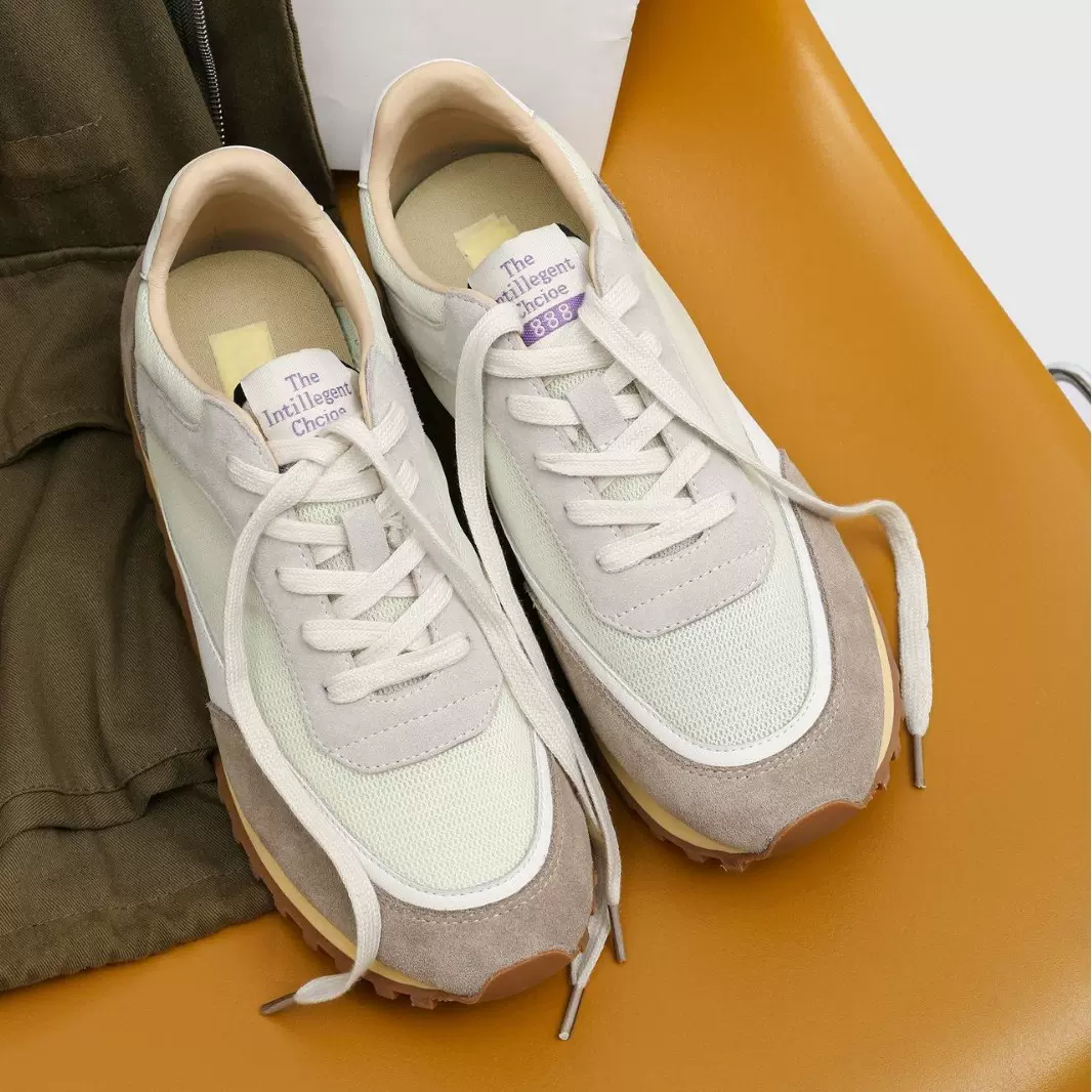 爆款夏季复古小白鞋运动休闲透气网面轻便防滑新款超轻运动鞋