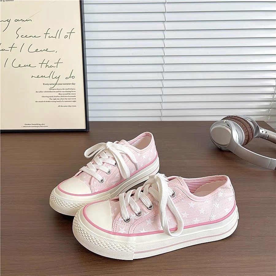 Zapatos de lona para mujeres verano 2026 nuevas estrellas zapatos casuales coreanos zapatos de plantilla gruesa zapatos blancos para mujeres verano