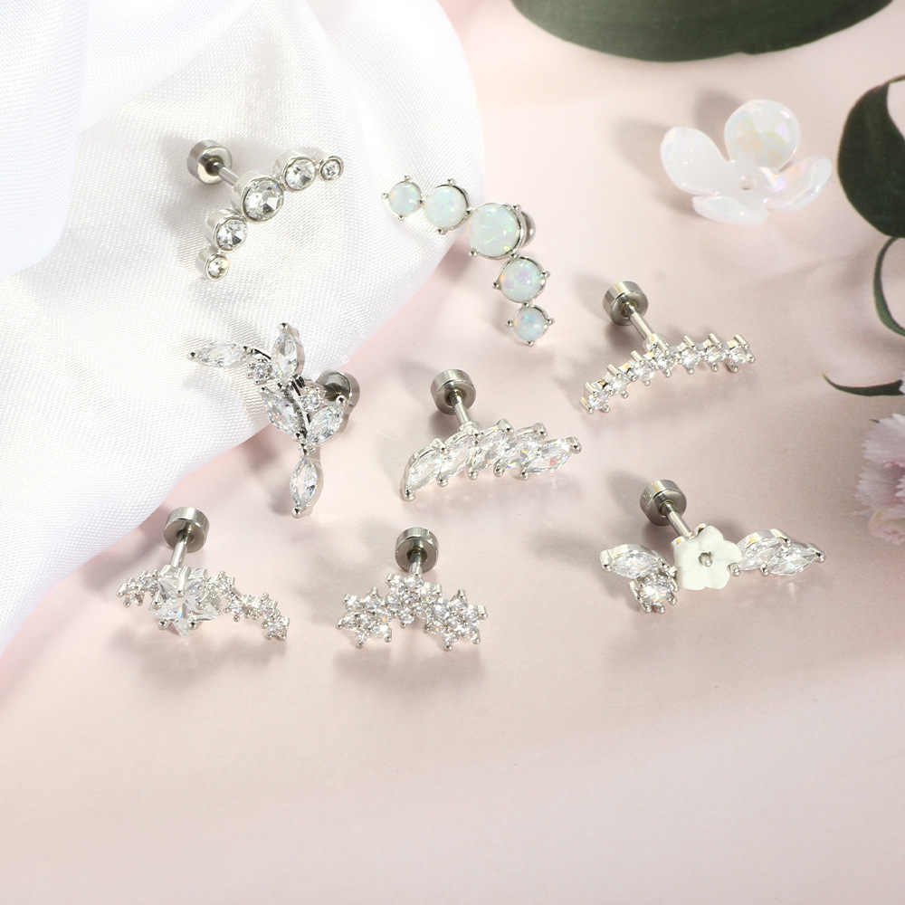 Pointed titanium steel lip stud product view