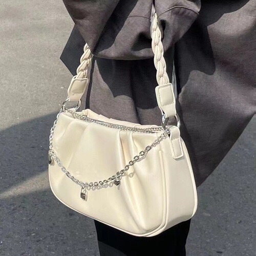 2024 autumn and winter new niche square cloud pleated bag women's commuting simple versatile handbag armpit bag