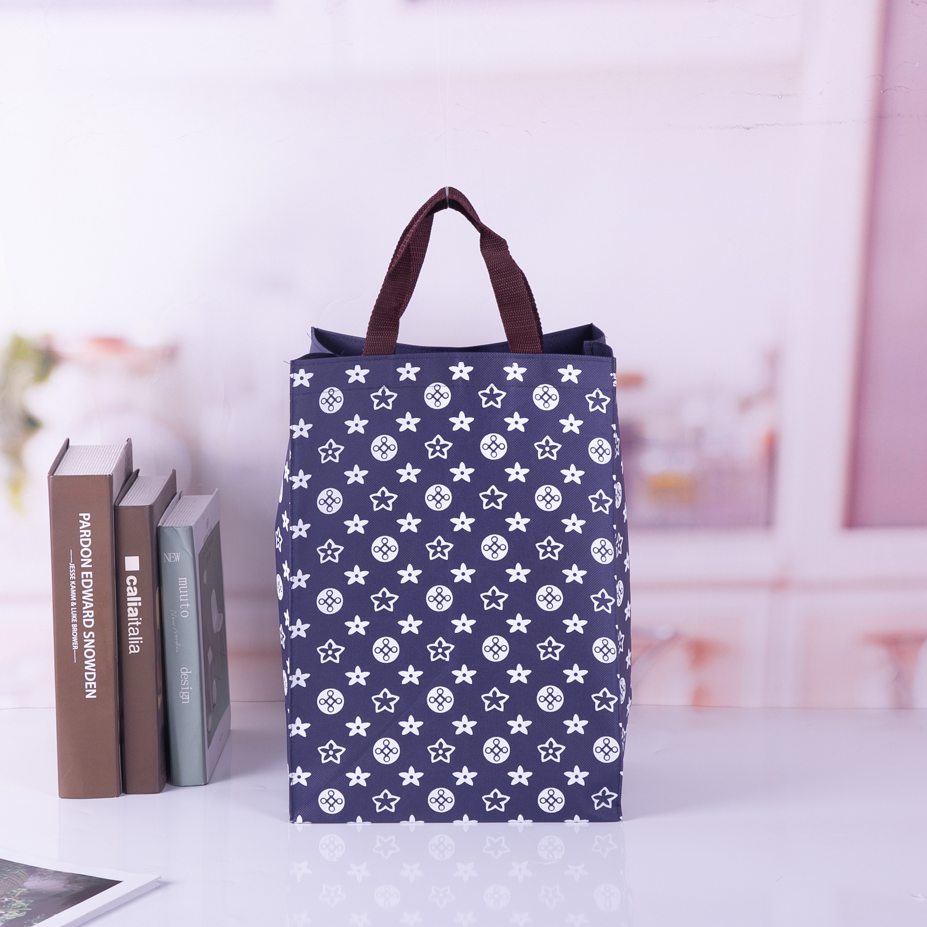 厂家定制无纺布覆膜手提袋车缝手提无纺布袋可折叠广告节日礼品袋