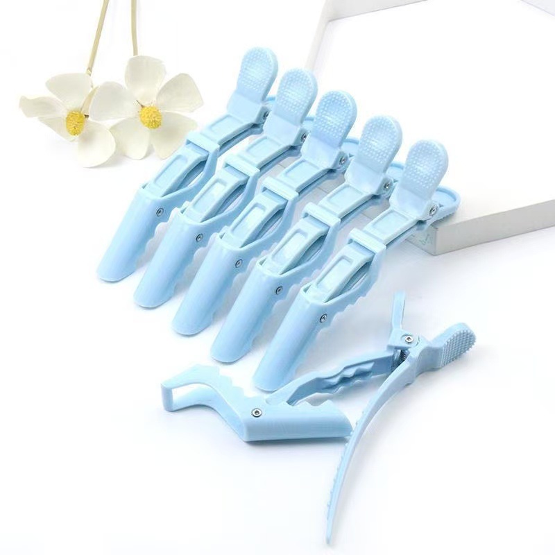Blue alligator clip