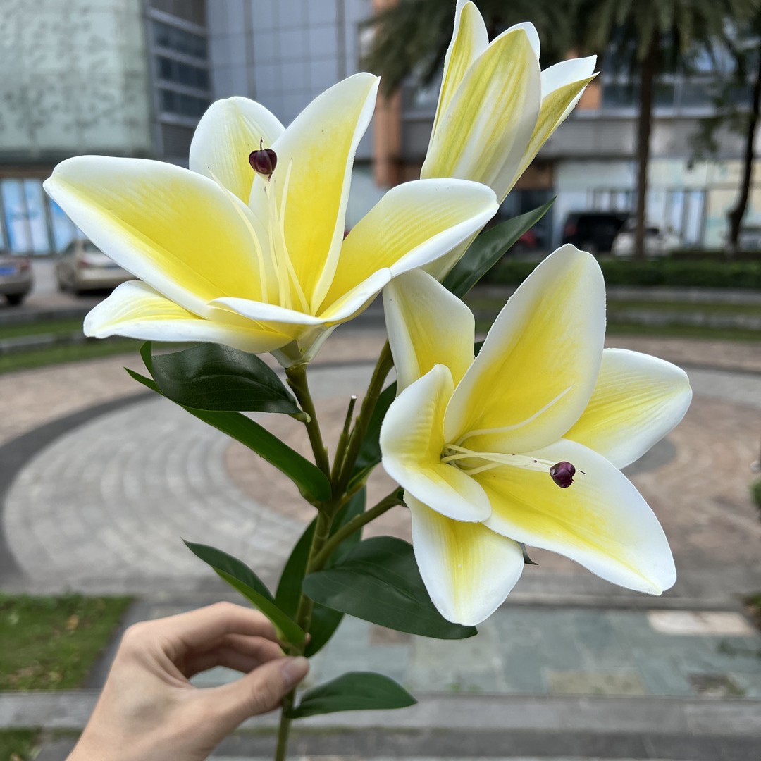 Nueva fábrica de flores artificiales de la boda amarillo leche amarillo limón amarillo fresco al aire libre Salón de la boda decoración flor falsa al por mayor