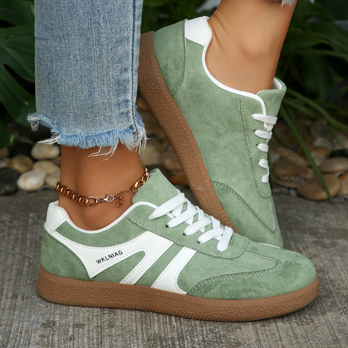 Zapatos de tamaño grande 2026 primavera cabeza redonda nueva moda zapatos de pareja zapatos transfronterizos zapatos de mujer zapatos casuales