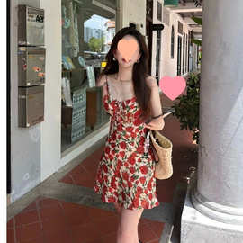 夏季小个子绝美温柔风性感显瘦裙子法式复古玫瑰碎花吊带连衣裙女