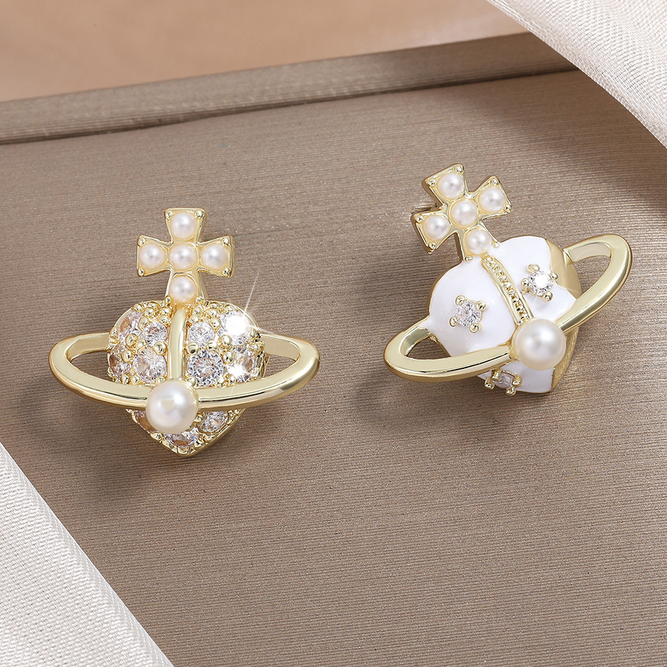 Zircon Bee Earrings for Women, Light Luxury, High-End, Niche, Not Easy to Clash, Versatile Earrings, Elegant and Popular Earrings Wholesale