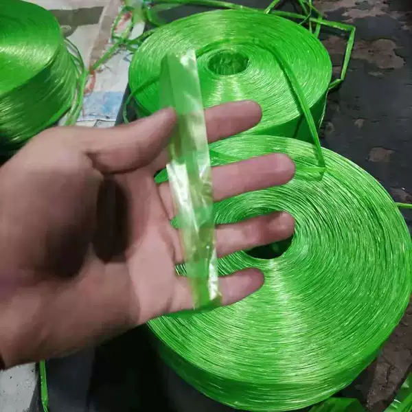 New material, green, 2cm wide - two pieces totaling 10kg