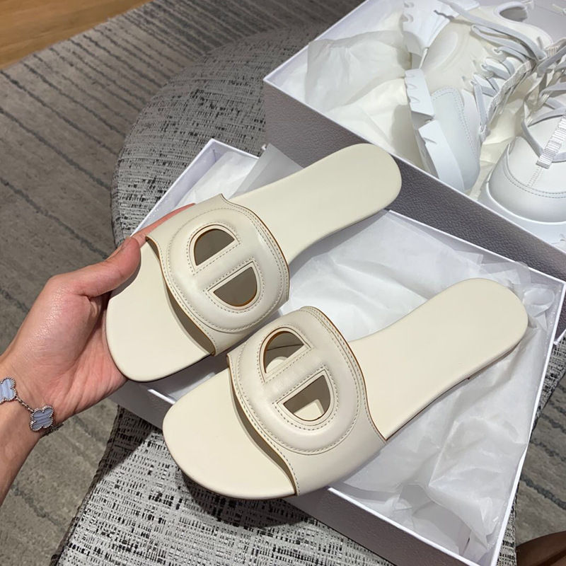 Women's Outdoor Sandals 2026 Summer New Style Pig Nose Flat Slippers Women's Genuine Leather Hollow Slip-On Half Slippers