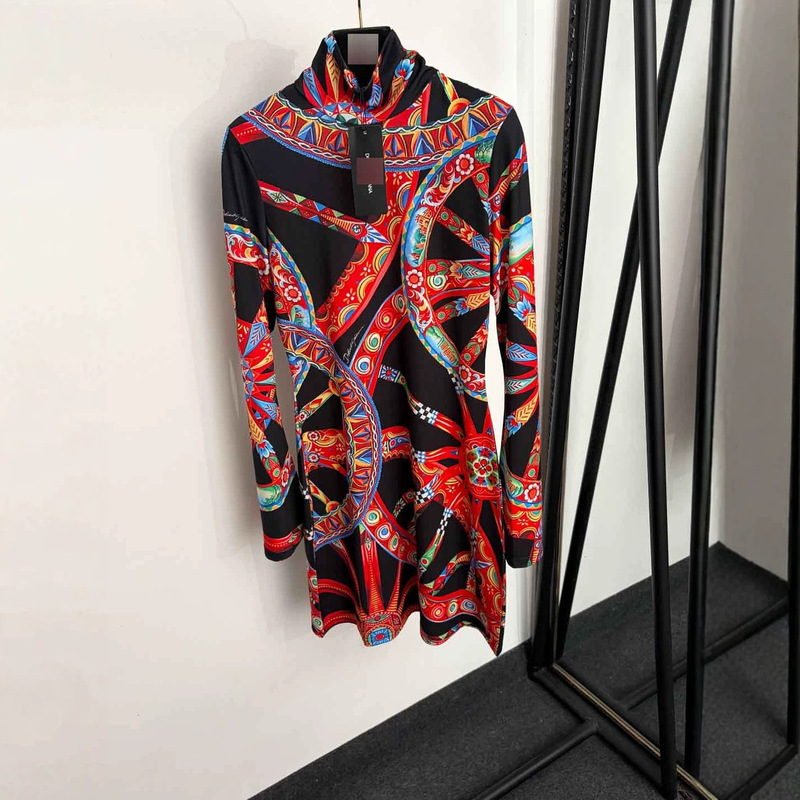 Nanyou high-end foreign trade elegant slim-fit new model dress with carriage wheel print, half-high collar and bell-shaped long sleeves Nanyou high-end foreign trade elegant slim-fit new model dress with carriage wheel print, half-high collar and bell-shaped long sleeves