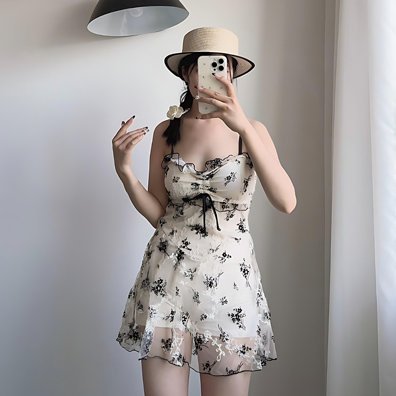 Estilo explosivo traje de baño de malla de estilo puro, vestido de una pieza con tirantes florales para mujer, traje de baño de vacaciones de playa de aguas termales al por mayor