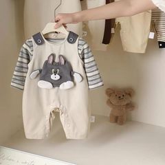 秋季套装衣服背带裤连体衣婴儿宝宝可爱新款卡通超萌春秋两件套潮