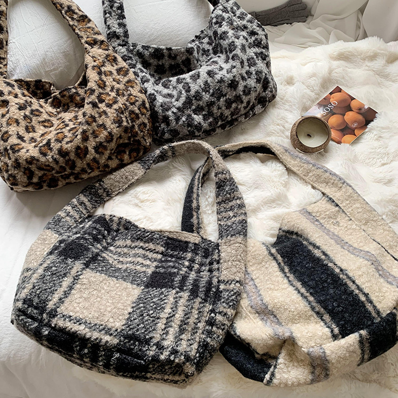 Dongdaemun, Corea del Sur, nueva moda, imitación de cordero, lana de felpa, bolso de hombro de gran capacidad, estampado de leopardo, bolso de muñeca