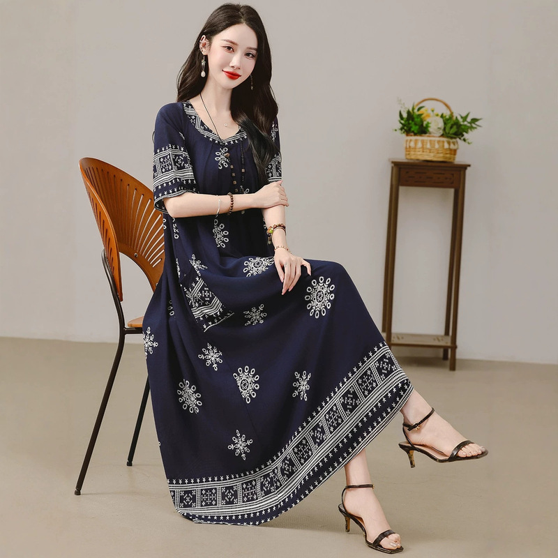 New Printed Cotton Silk Dress for Middle-Aged and Elderly Women, Retro Plus-Size, Tummy-Covering, Ethnic Style, Mom's Printed Long Dress New Printed Cotton Silk Dress for Middle-Aged and Elderly Women, Retro Plus-Size, Tummy-Covering, Ethnic Style, Mom's Printed Long Dress