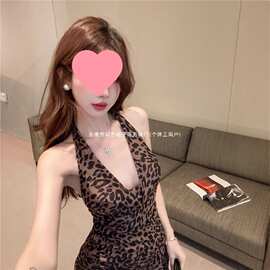 夏季复古豹纹女士热辣吊带短裙露背飘带挂脖V领小个子包臀连衣裙