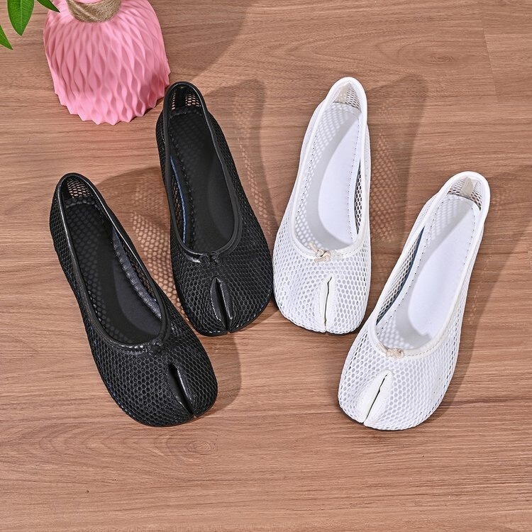 Women's Loafers 2026 New Summer Split-Toe Pig's Hoof Shoes, Slip-On Lazy Shoes, Flat Single Shoes, Mesh Shoes Women's Loafers 2026 New Summer Split-Toe Pig's Hoof Shoes, Slip-On Lazy Shoes, Flat Single Shoes, Mesh Shoes