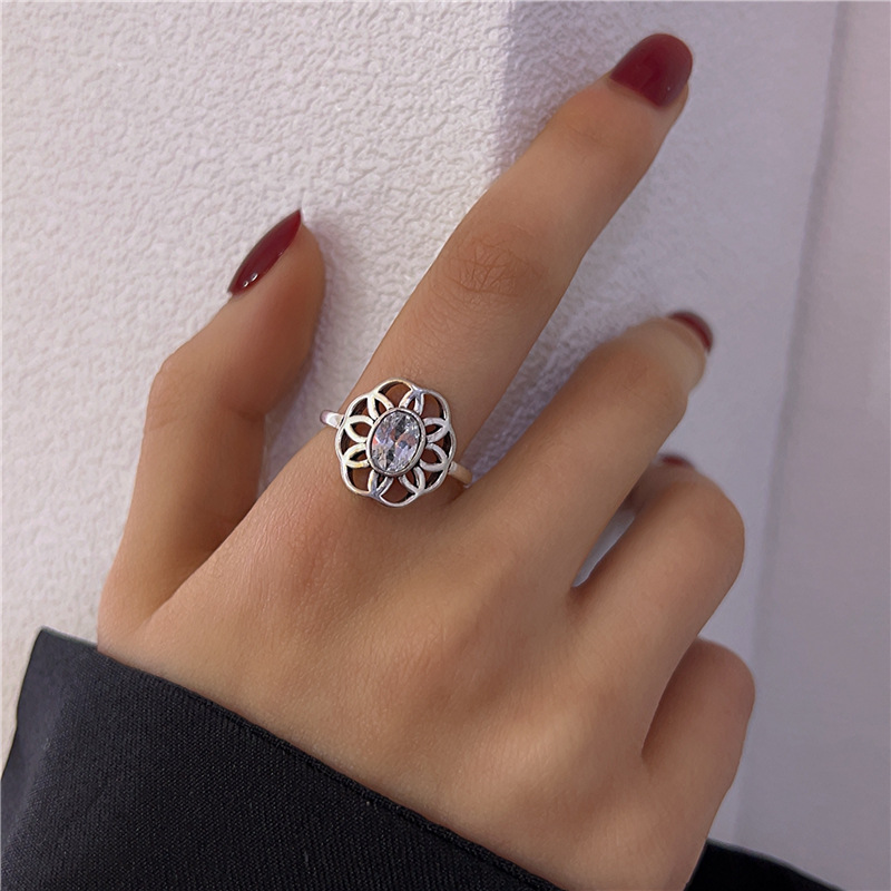 Anillo de rubí estilo palacio retro transfronterizo para mujer, diseño único europeo, anillo abierto para el dedo índice con diseño de nicho._voghion.com