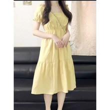 2023夏季新款泡泡袖方领女仙女森系温柔风法式宽松甜美茶歇连衣裙