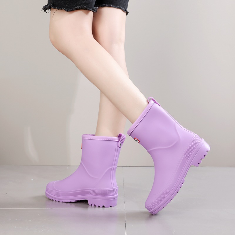 Cross-border 2023 new rain shoes women in the tube outdoor bag edge water shoes light anti-slip waterproof rubber shoes overshoes wholesale