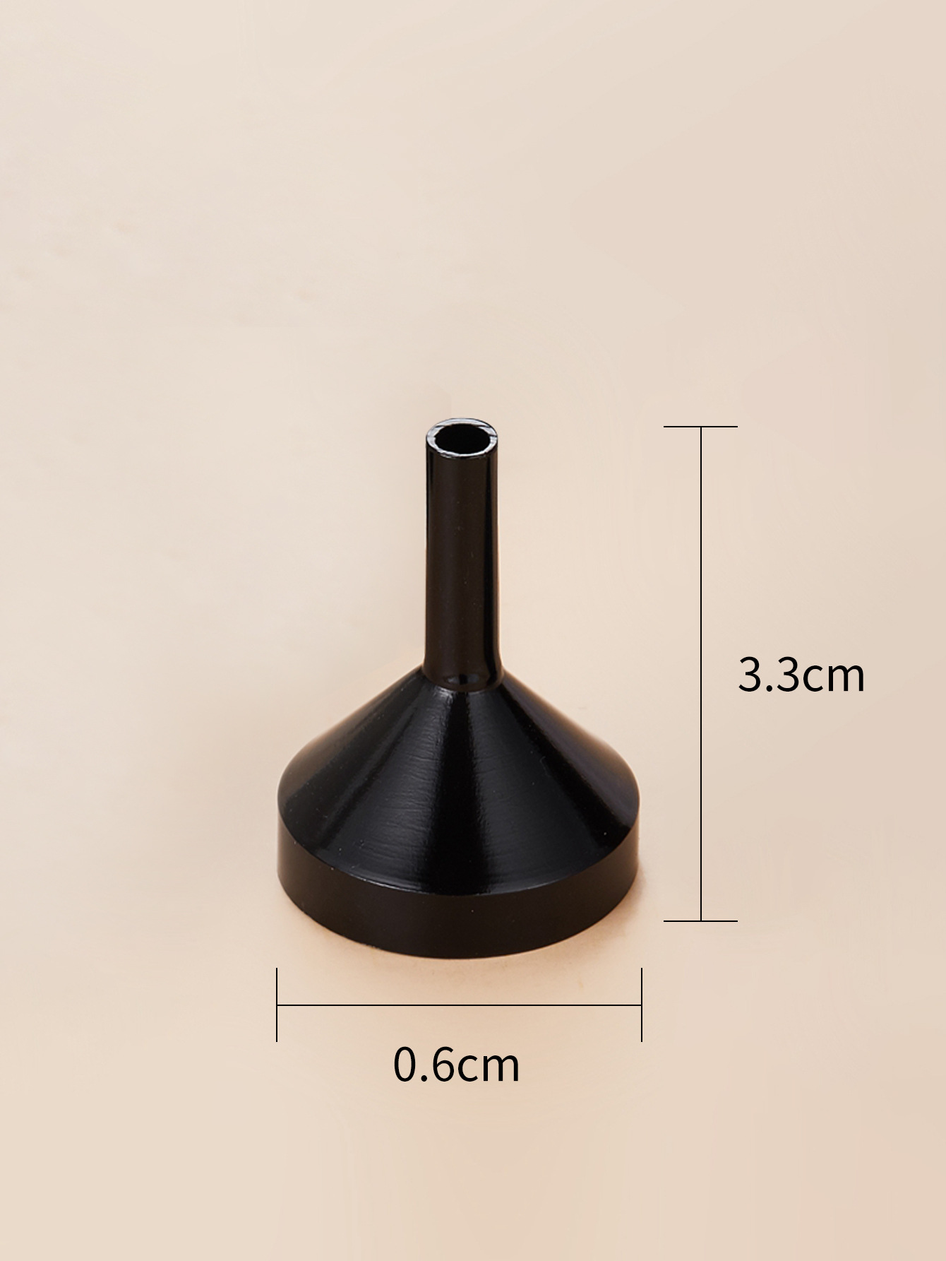 Fabricante spot embudo líquido artefacto de dispensación de perfume PP plástico metal aluminio embudo líquido herramienta de dispensación