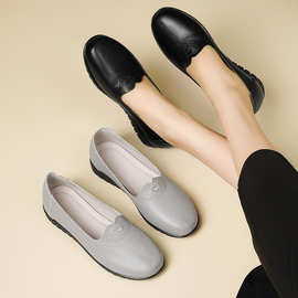 真皮软底妈妈鞋中老年女士皮鞋平底舒适防滑一脚蹬女单鞋老人女鞋