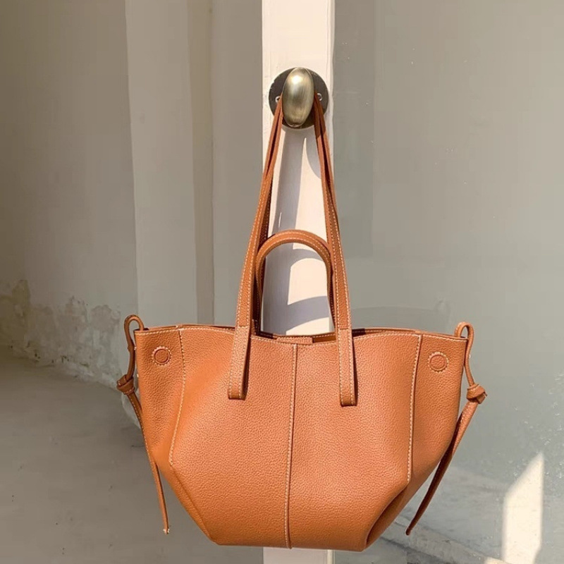French Niche Women's Handbag, Large Capacity, Simple Retro Underarm Shoulder Bag, 2024 New Versatile Tote Bag_voghion.com