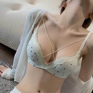 Ů���������bŮ�ɐ��}����ϵ������ƷС�ؾ۔n��ǰ���沨�c������