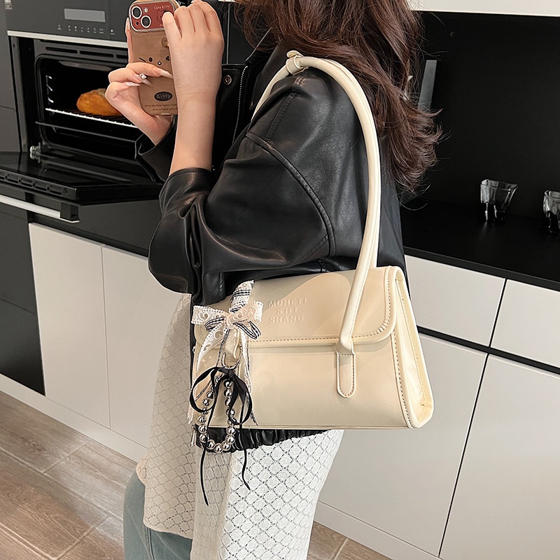 Bolso de mujer invierno 2025 nuevo estilo simple bolso coreano nicho de diseño bolso de hombro de viaje bolso de brazo para mujeres image 4
