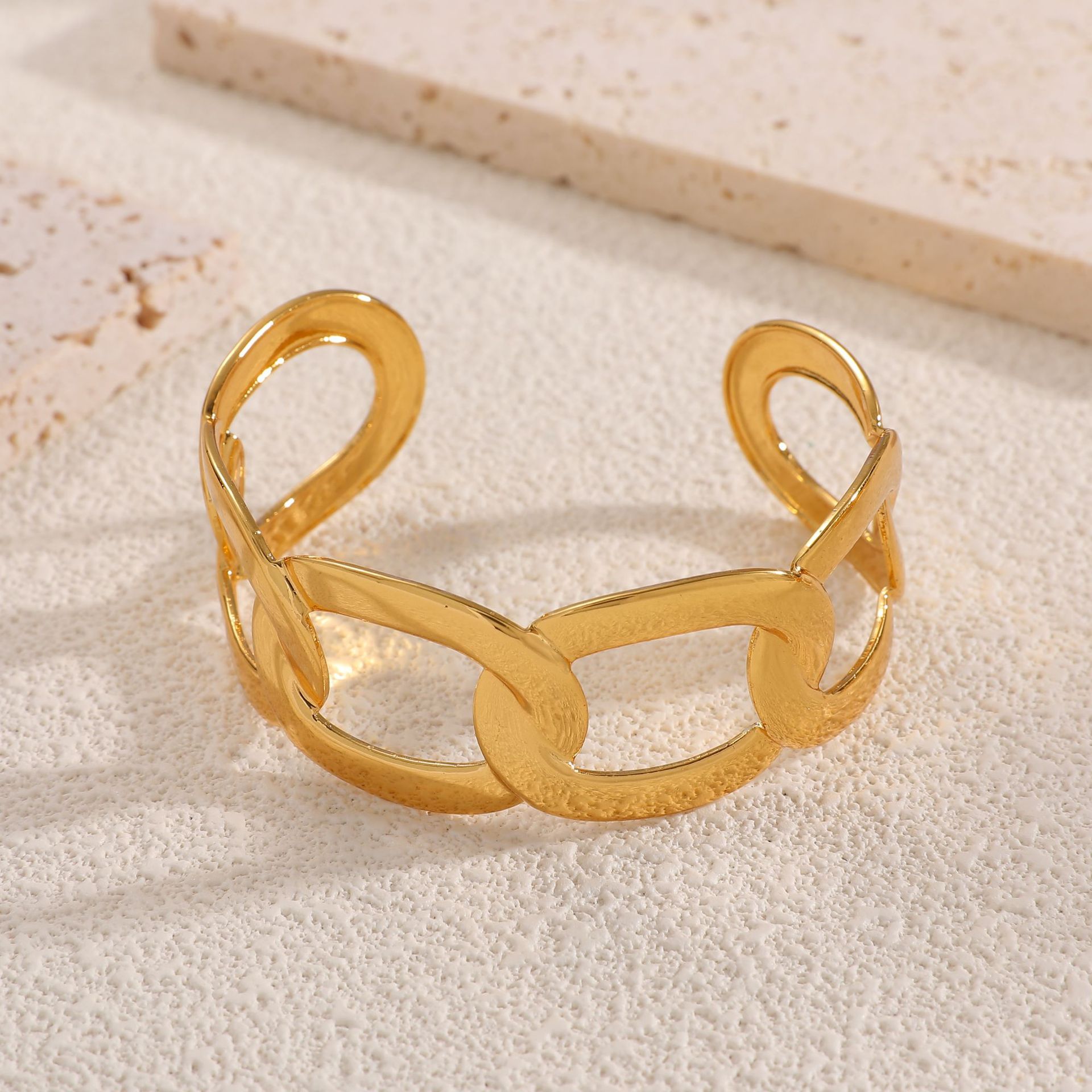 Europa y los Estados Unidos oro galvanizado imitación de frita abertura pulsera temperamento pulsera de moda transfronteriza lujo ligero alta sensación de joyas al por mayor