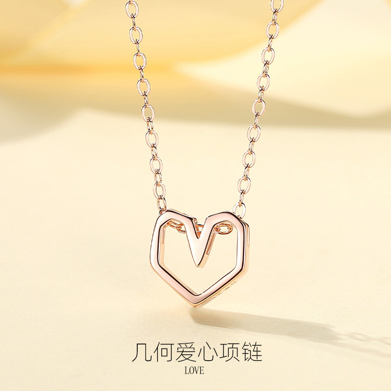 S925 plata esterlina pequeño collar de corazón hueco fresco simple de las mujeres de moda en forma de corazón colgante corto collar novias regalo