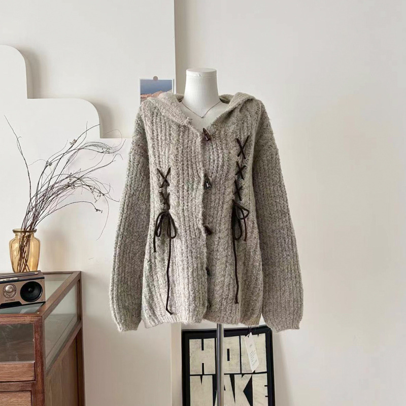 HTYM旧世纪物语复古兔耳朵连帽针织毛衣女秋冬宽松牛角扣开衫外套