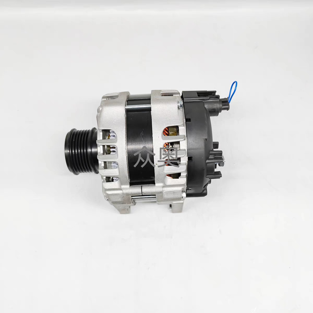 Chase V90 rear drive leap forward H300 RV modified and installed dual-generator 48V5KW high-power generator