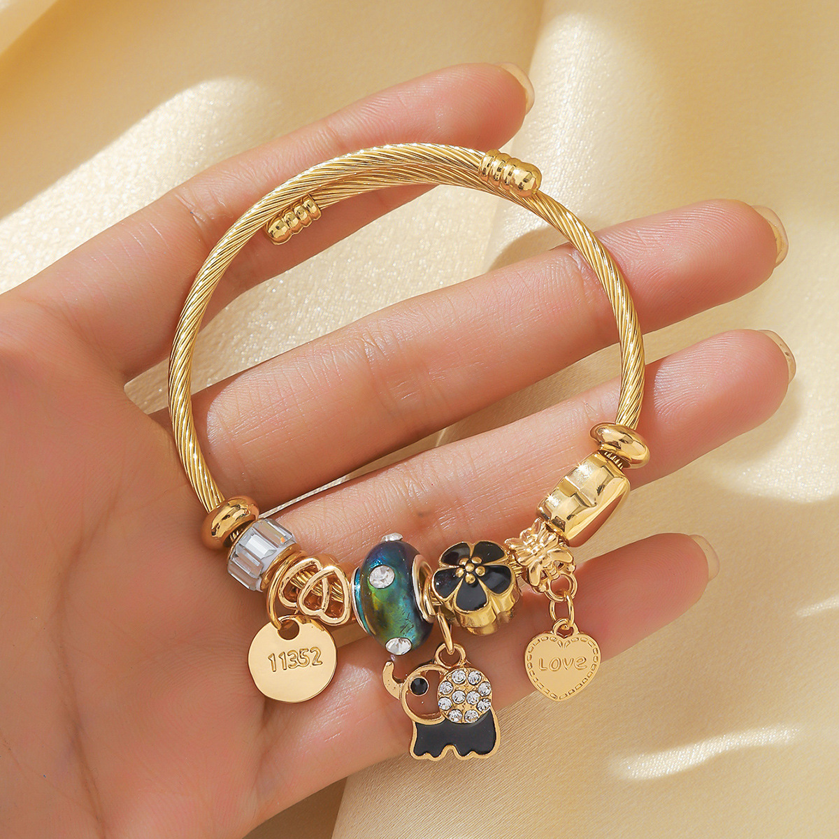 Europa y los Estados Unidos PanjiaDuo nuevo tiempo pulsera de aleación de goteo de aceite de diamante pulsera de alta sensación colgante pulsera ajustable image 1