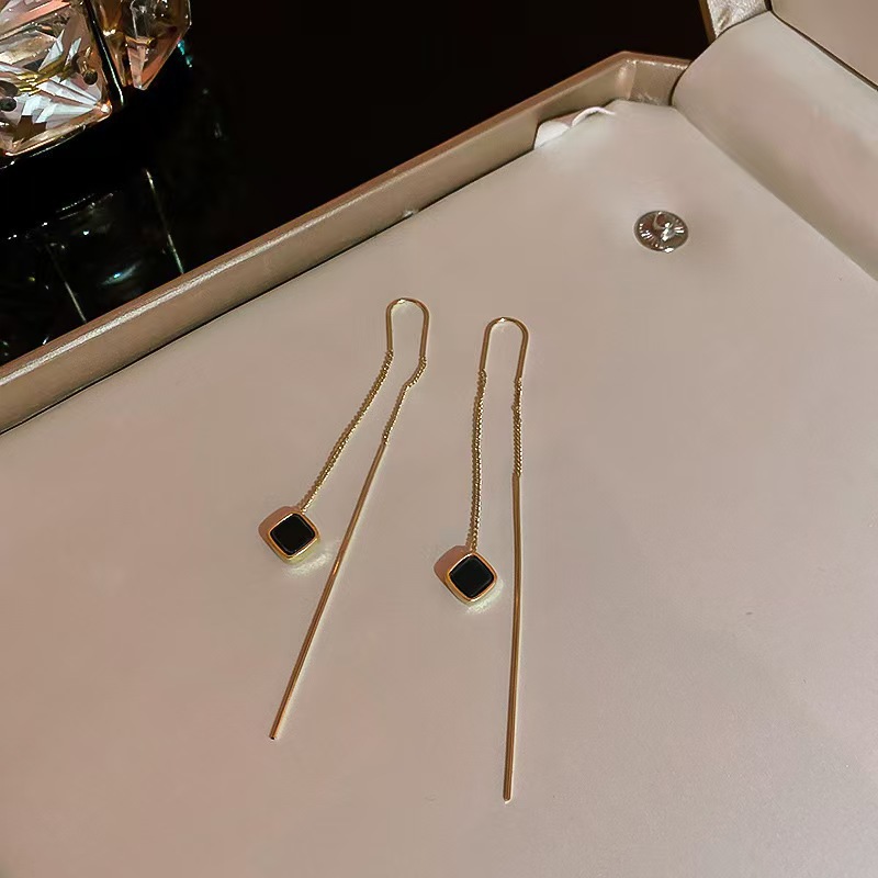 Diseño simple largo gancho de orejas con bordas de estilo elegante estilo elegante y juguetón auriculares de estilo retrógrado image 4