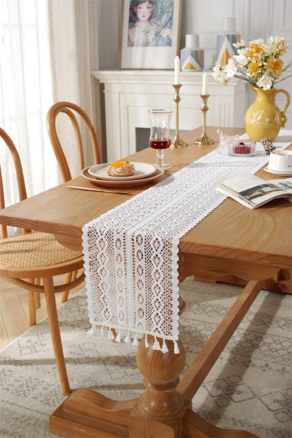 Nappe Beige au Crochet avec pompon fait à la main, classique, à la mode,  pour chambre à coucher, bureau, salon, petite couverture de Table ronde,  décor de fête - AliExpress