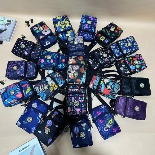 Lifestyle arm bag, double-layer arm bag, triple-layer arm bag, crossbody strap can be worn on one shoulder, phone bag