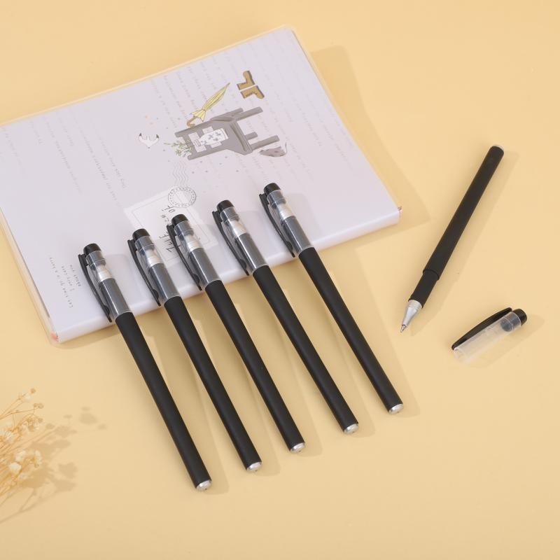 검은 젖빛 펜 0.5mm